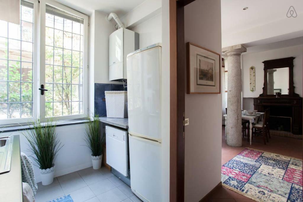 Charming Navigli Apartment Milan Bagian luar foto