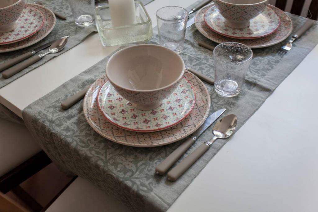 Charming Navigli Apartment Milan Bagian luar foto