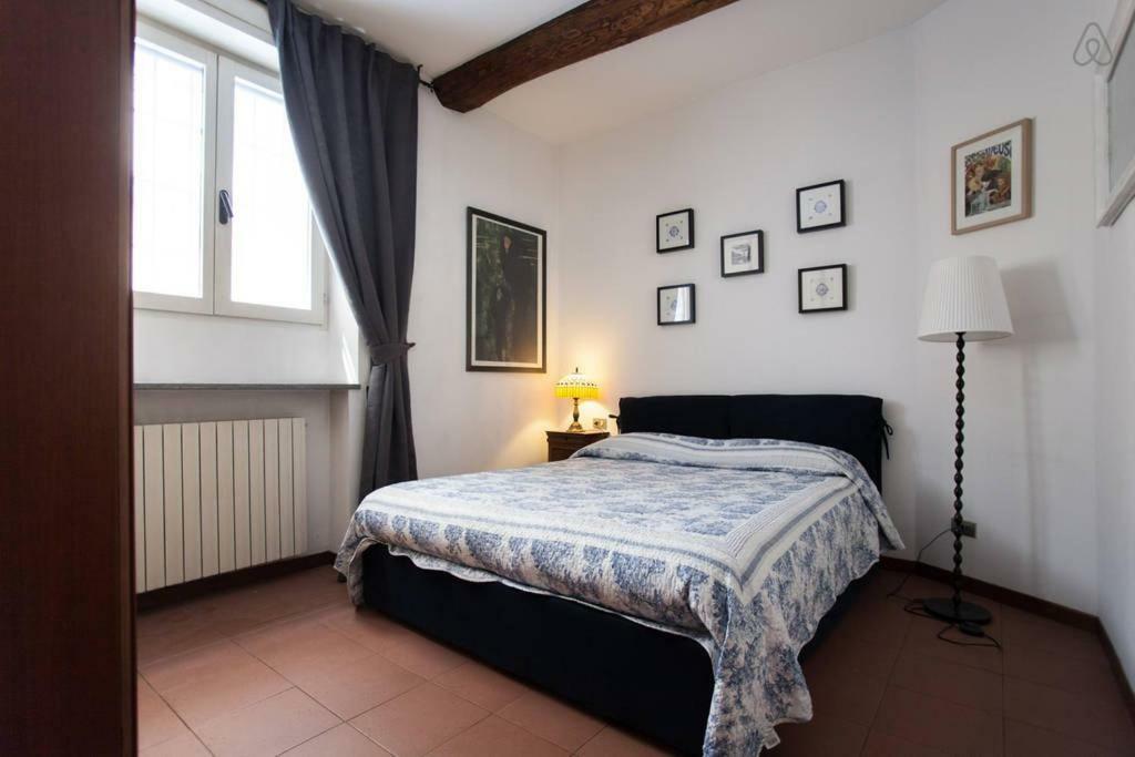 Charming Navigli Apartment Milan Bagian luar foto